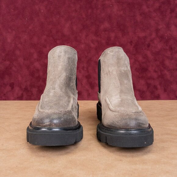 Sofft Women Samira Grey Distressed Suede Chelsea Lug Ankle Boots size 8 - Picture 3 of 8